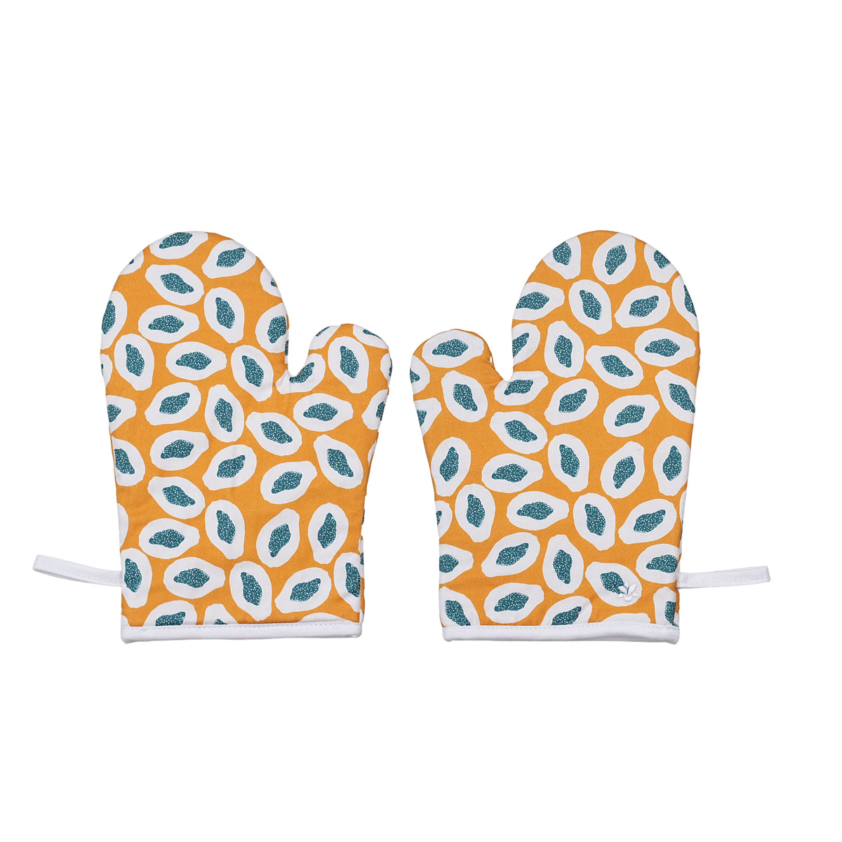 MOTO | Oven Mitt (2026)